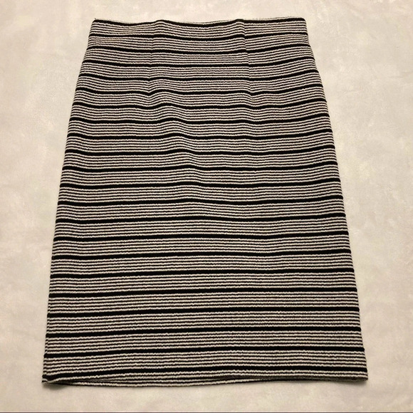 LOFT Black and White Striped Skirt XS - Picture 9 of 11